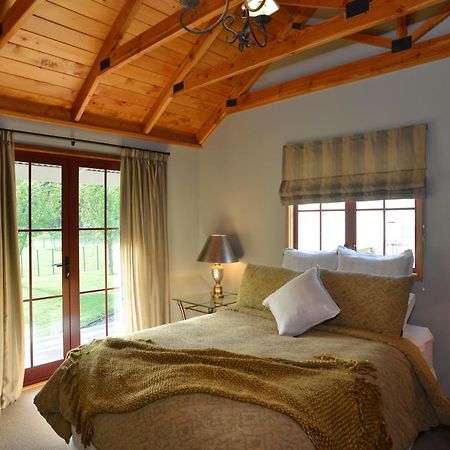 Terracotta Lodge & Cottages Carterton Экстерьер фото